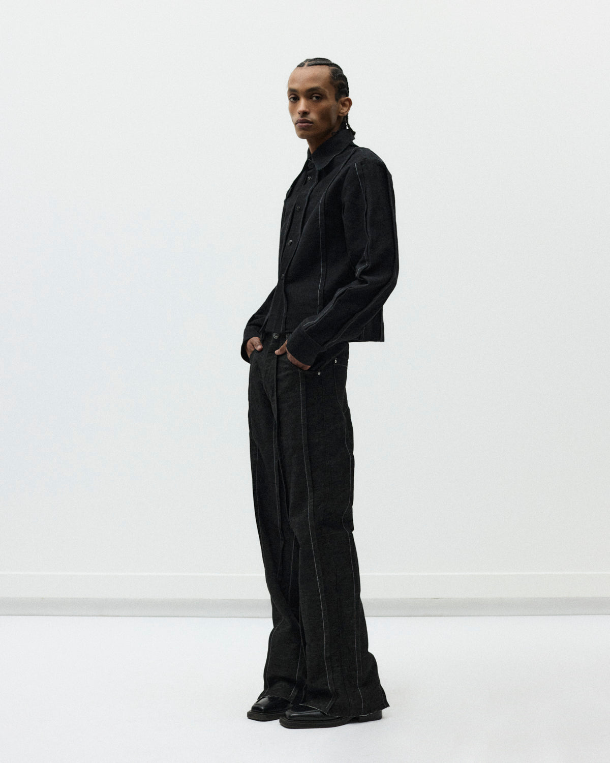 BLACK STAPLE DENIM