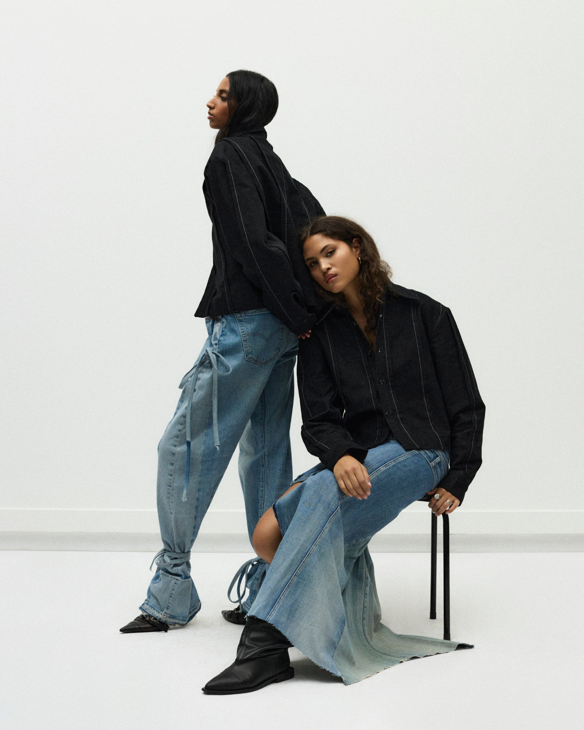 BLACK STAPLE SHIRT
