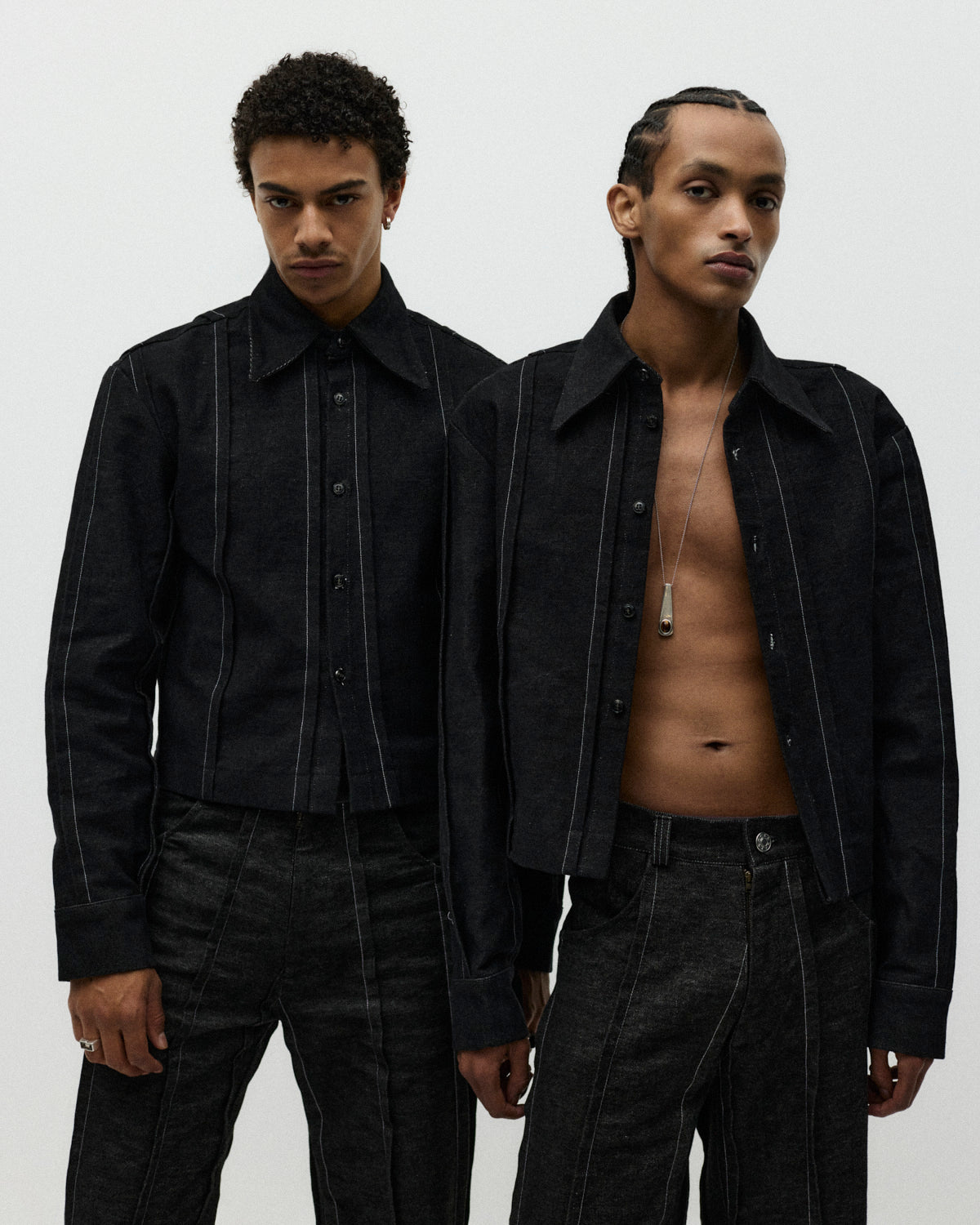 BLACK STAPLE SHIRT